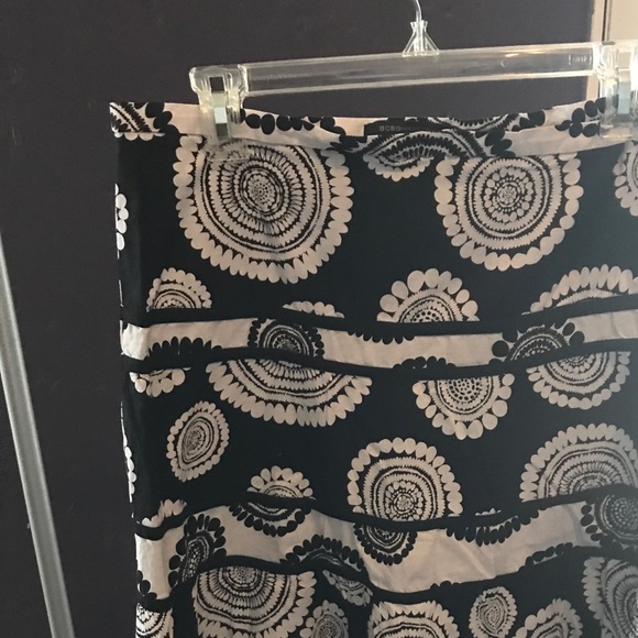 BCBG Maxazria skirt - Picture 2 of 3